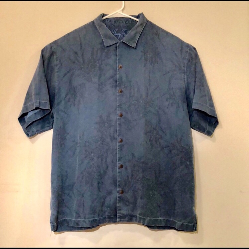 Men’s Tommy Bahama silk Button Up Shirt